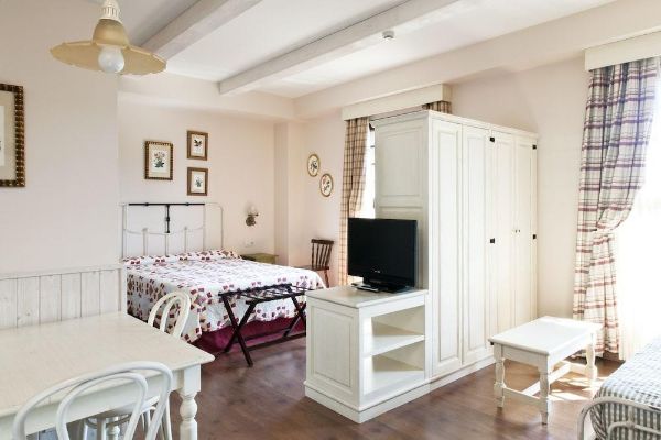 PortAventura Hotel Gold River - Theme Park Tickets Included (Salou)